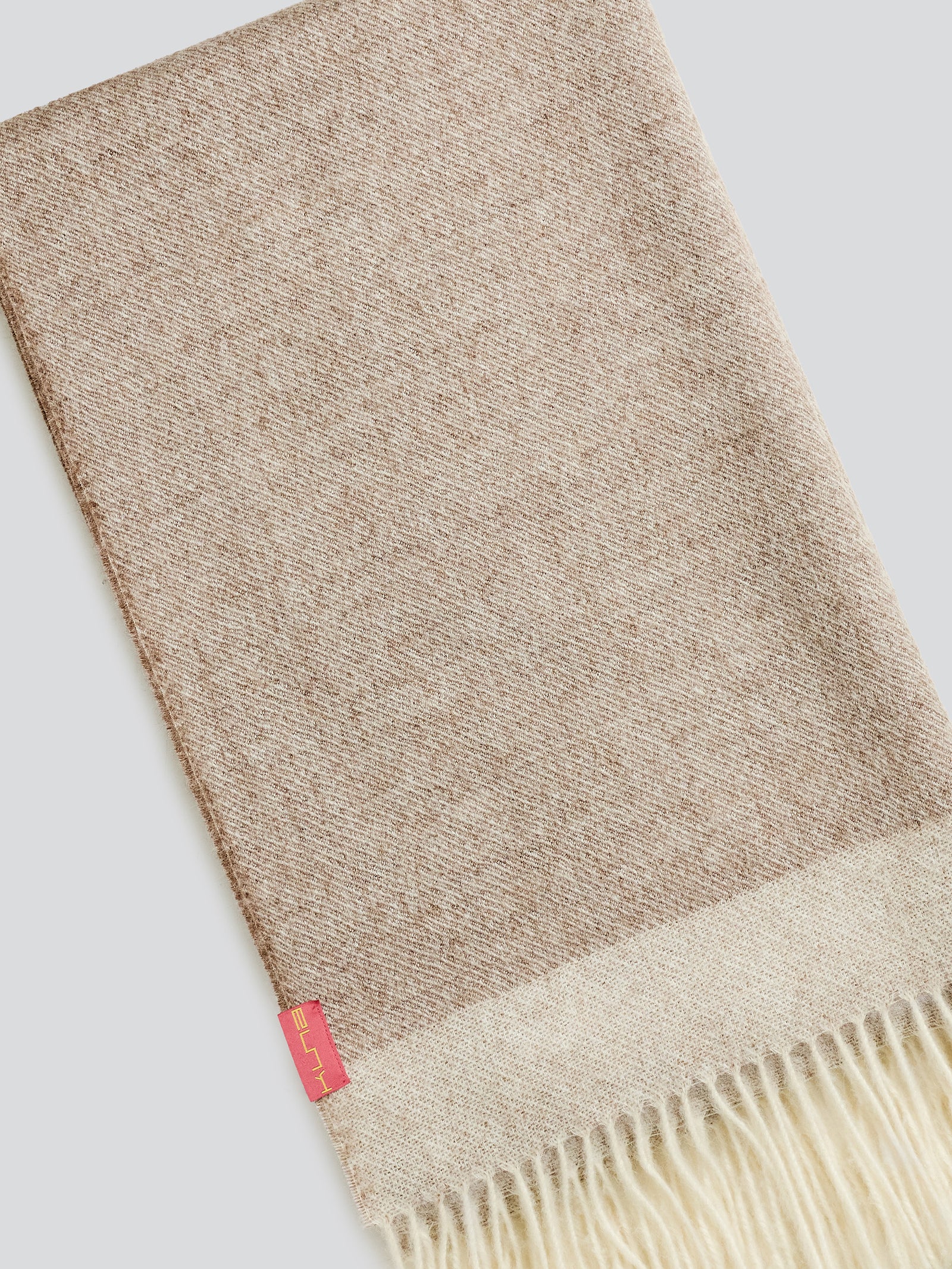 Yanely Shawl Baby Alpaca Color Brown