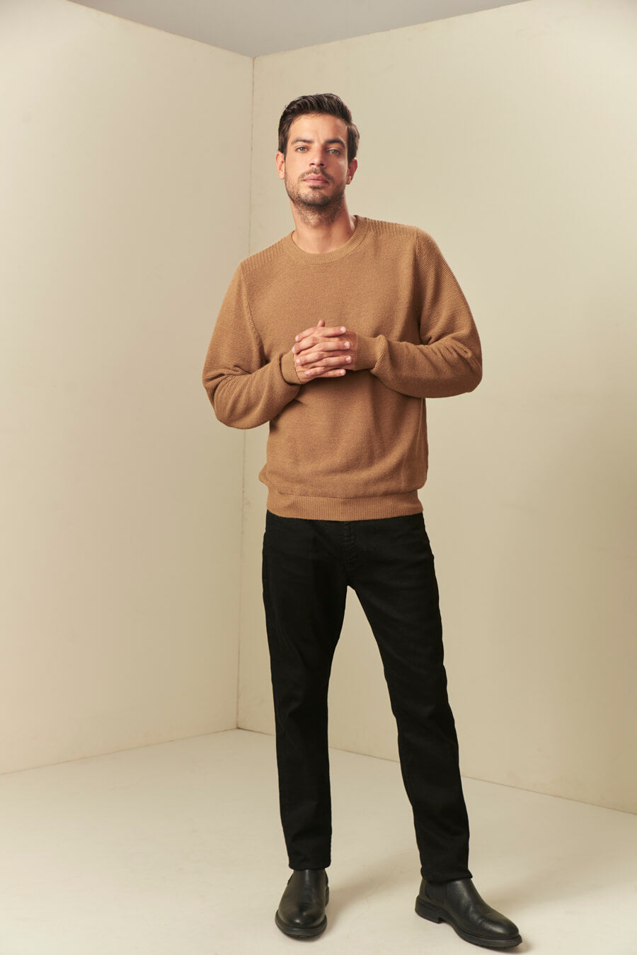SUÉTER URTO DE BABY ALPACA COLOR CAMEL