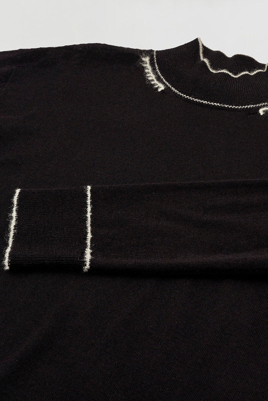 Wisdom Sweater Baby Alpaca Color B&W