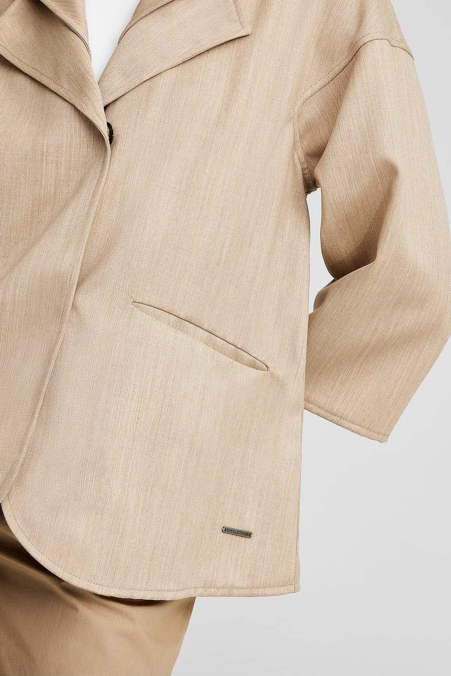 Whitter Coat Alpaca Color Beige
