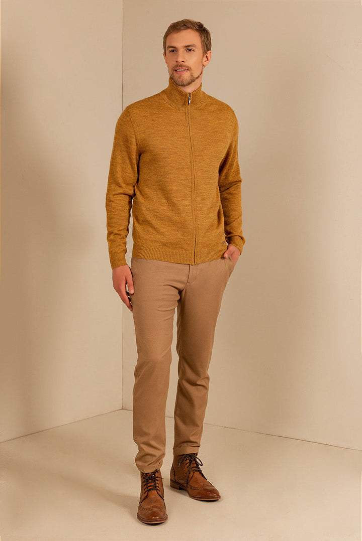 Cárdigan Andreas De Baby Alpaca Color Senape
