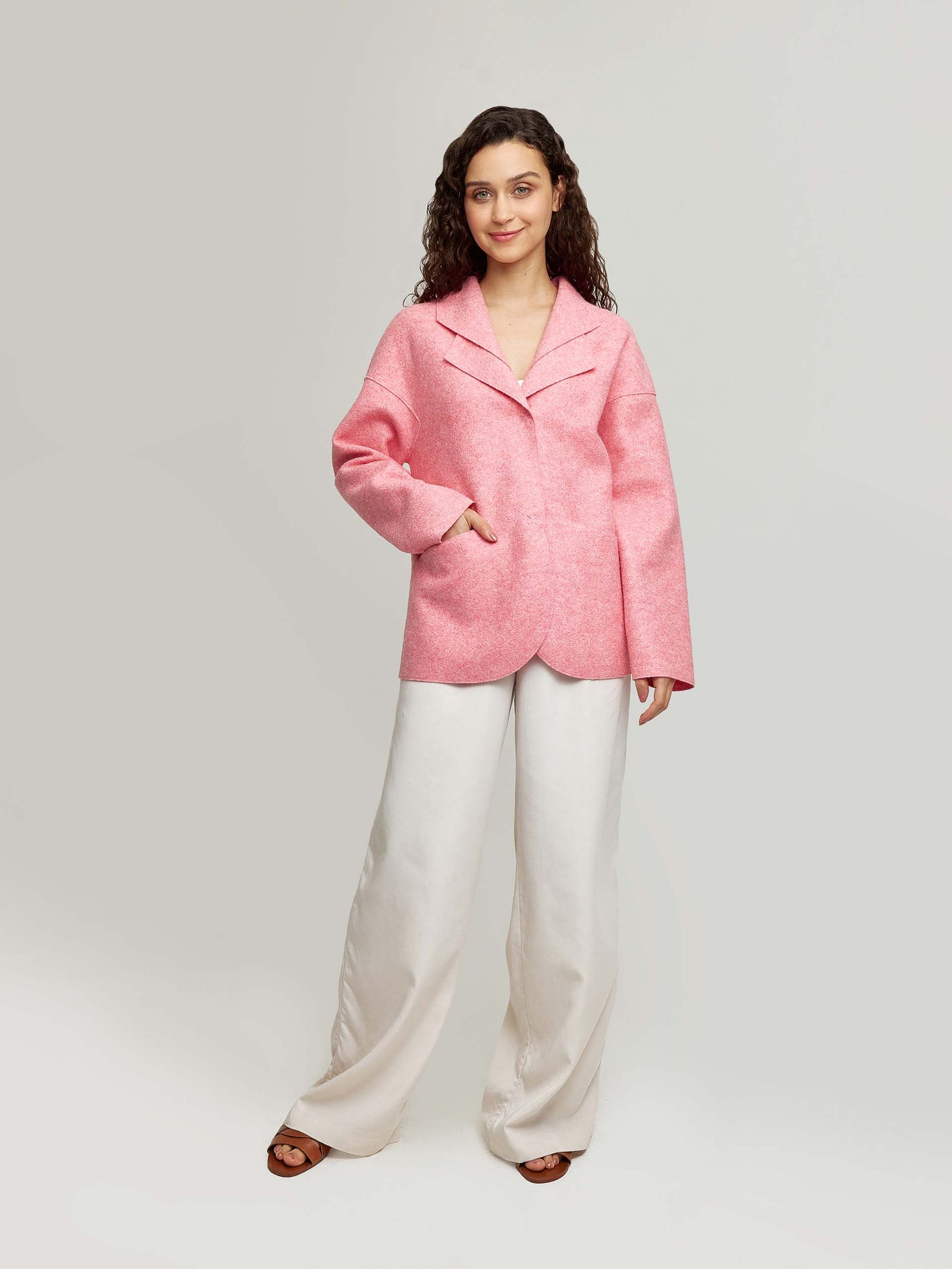 Abrigo de alpaca color rosa