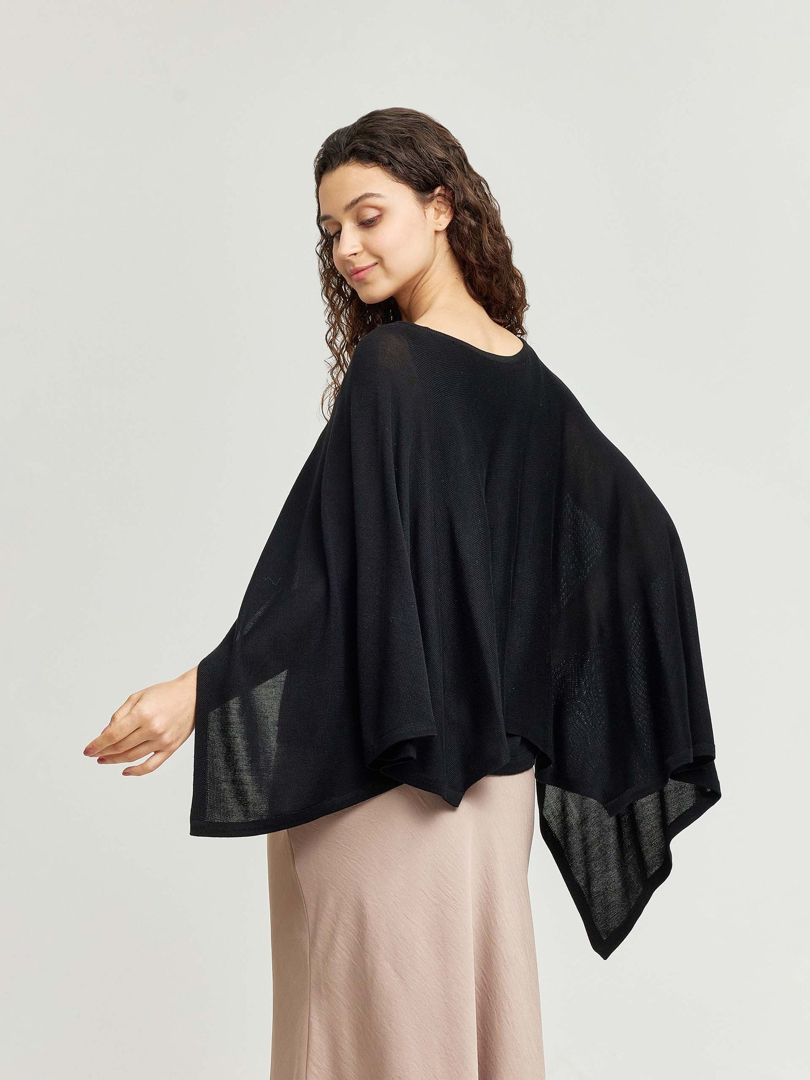 Waterfall Vest Silk Color Black