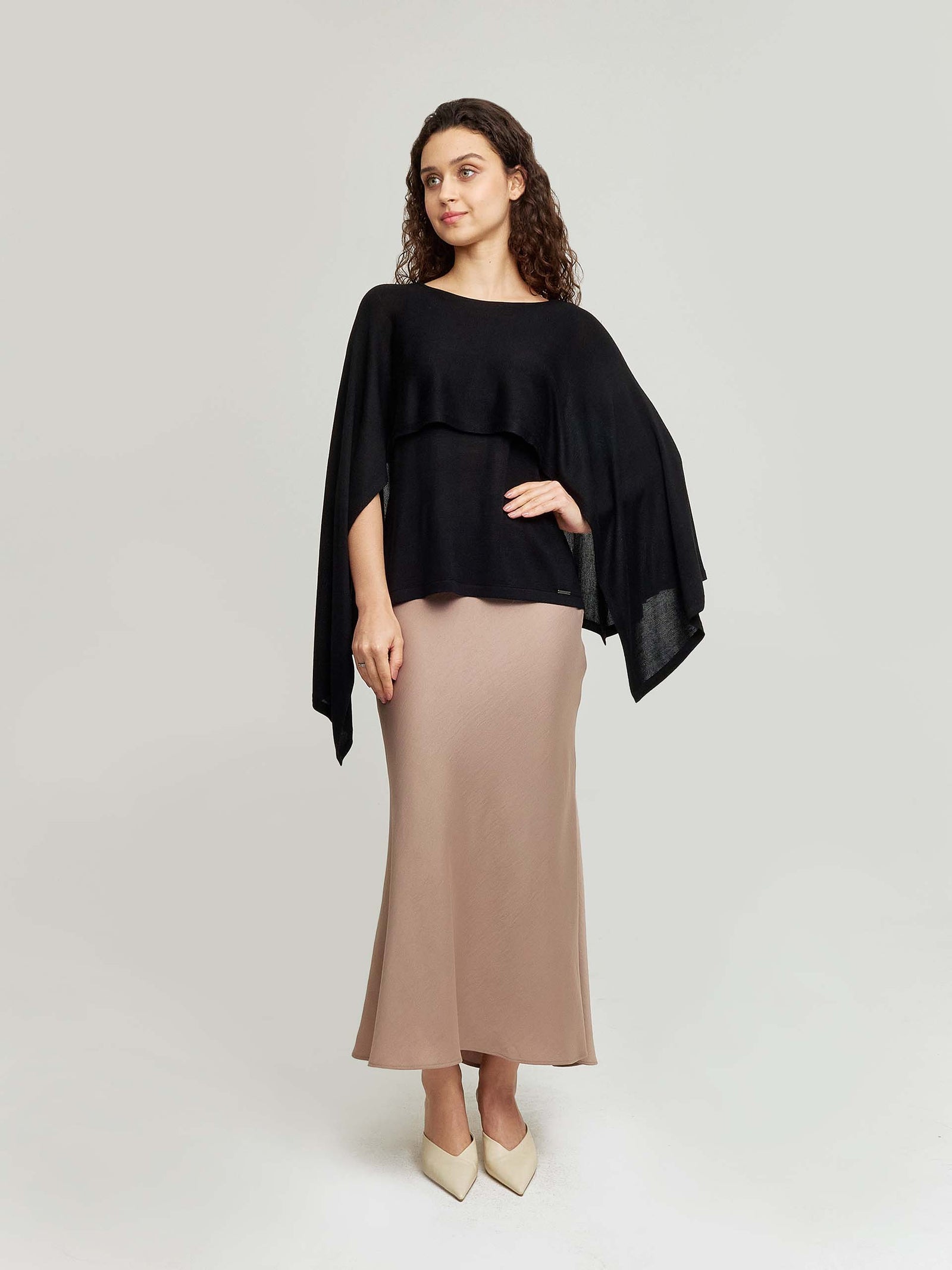 Waterfall Vest Silk Color Black