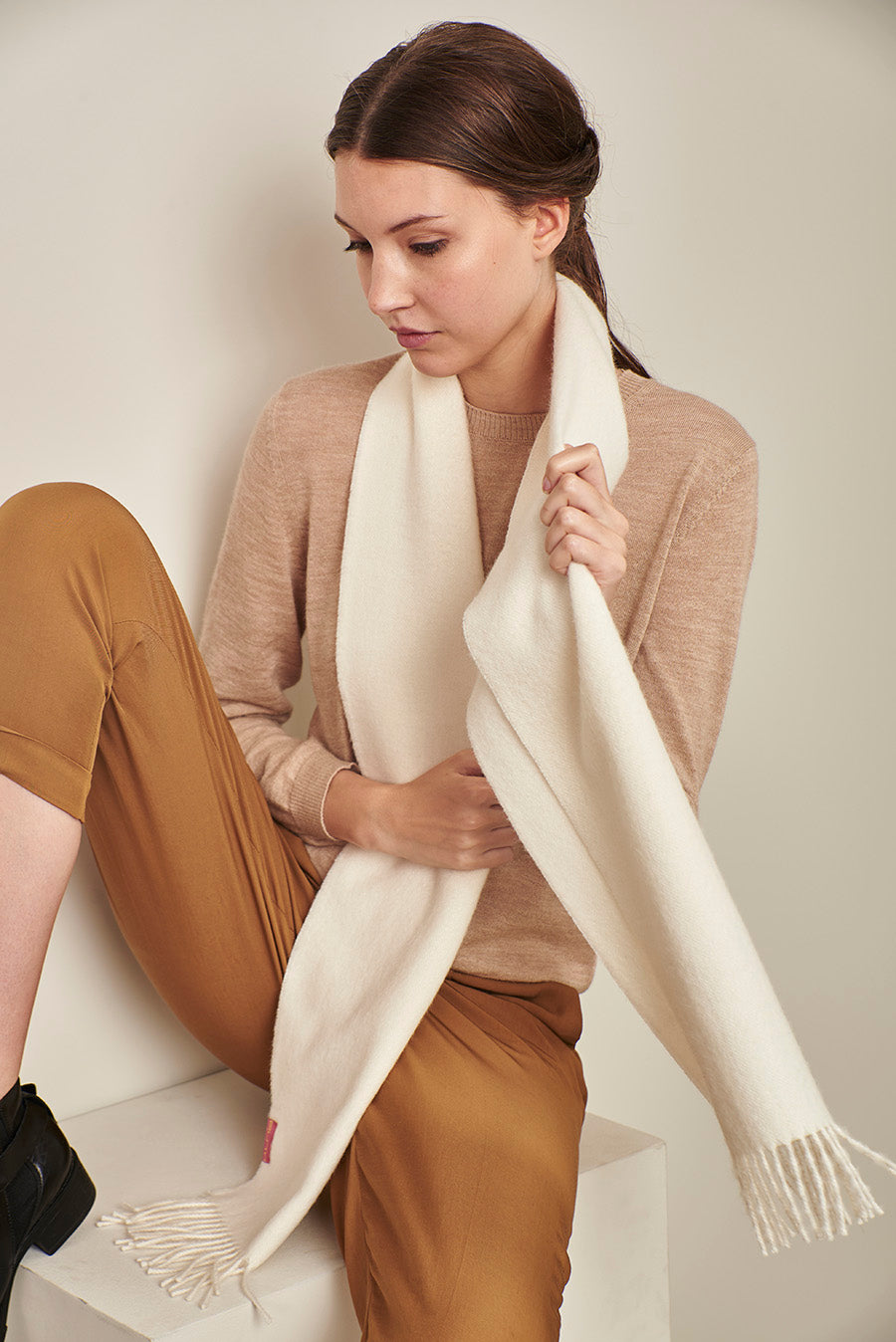 Adrian Scarf Baby Alpaca Color Ecru