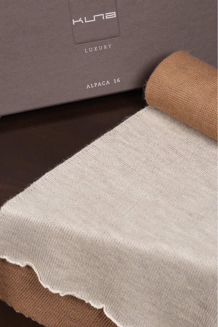 CHALINA BRANDY DE ALPACA 16 COLOR CAMEL & ECRU
