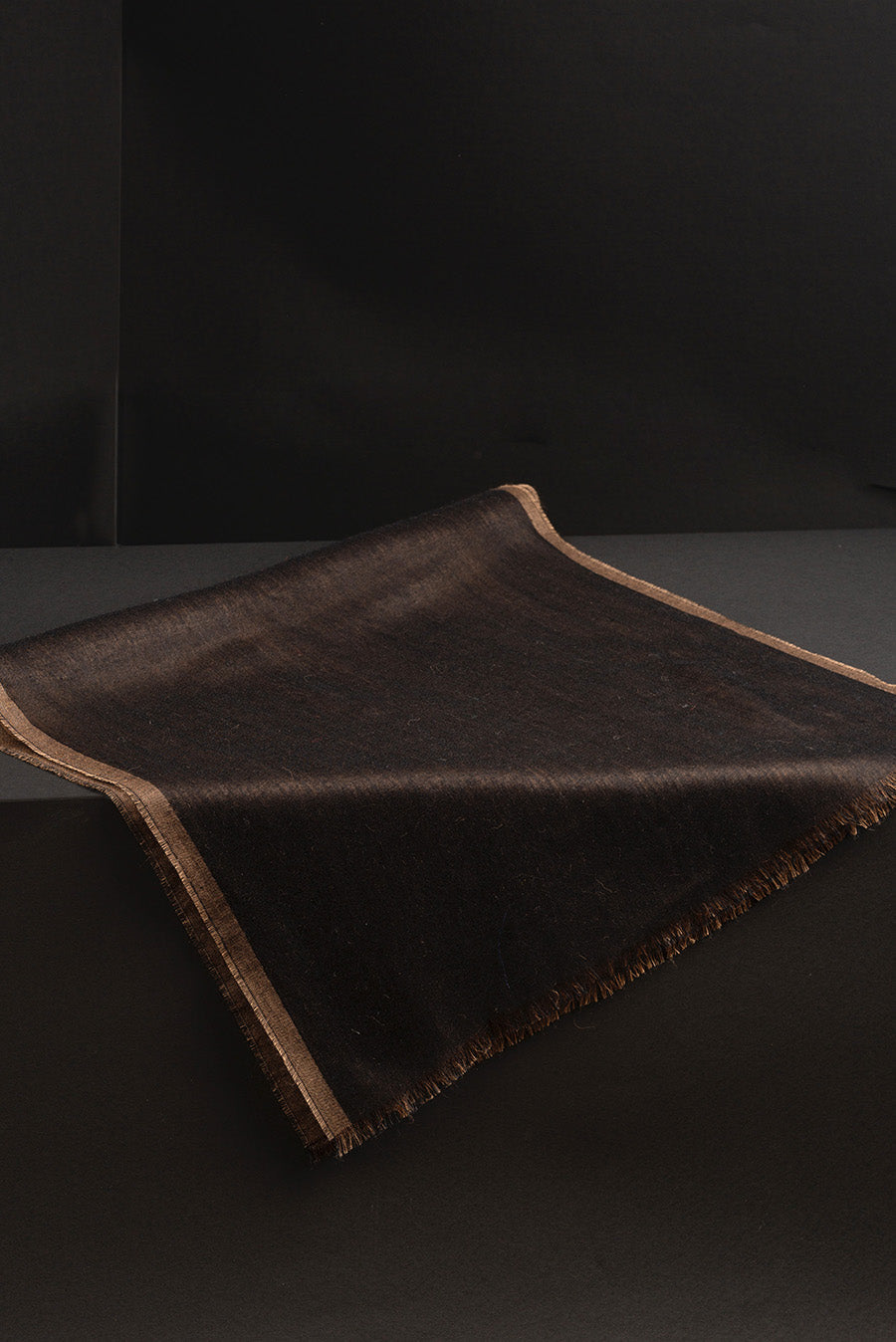 CHALINA BRANDY DE ALPACA 16 COLOR BLACK & CAMEL