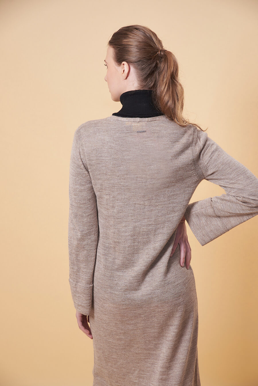 Vestido Uffizi De Baby Alpaca Color Ajonjoli