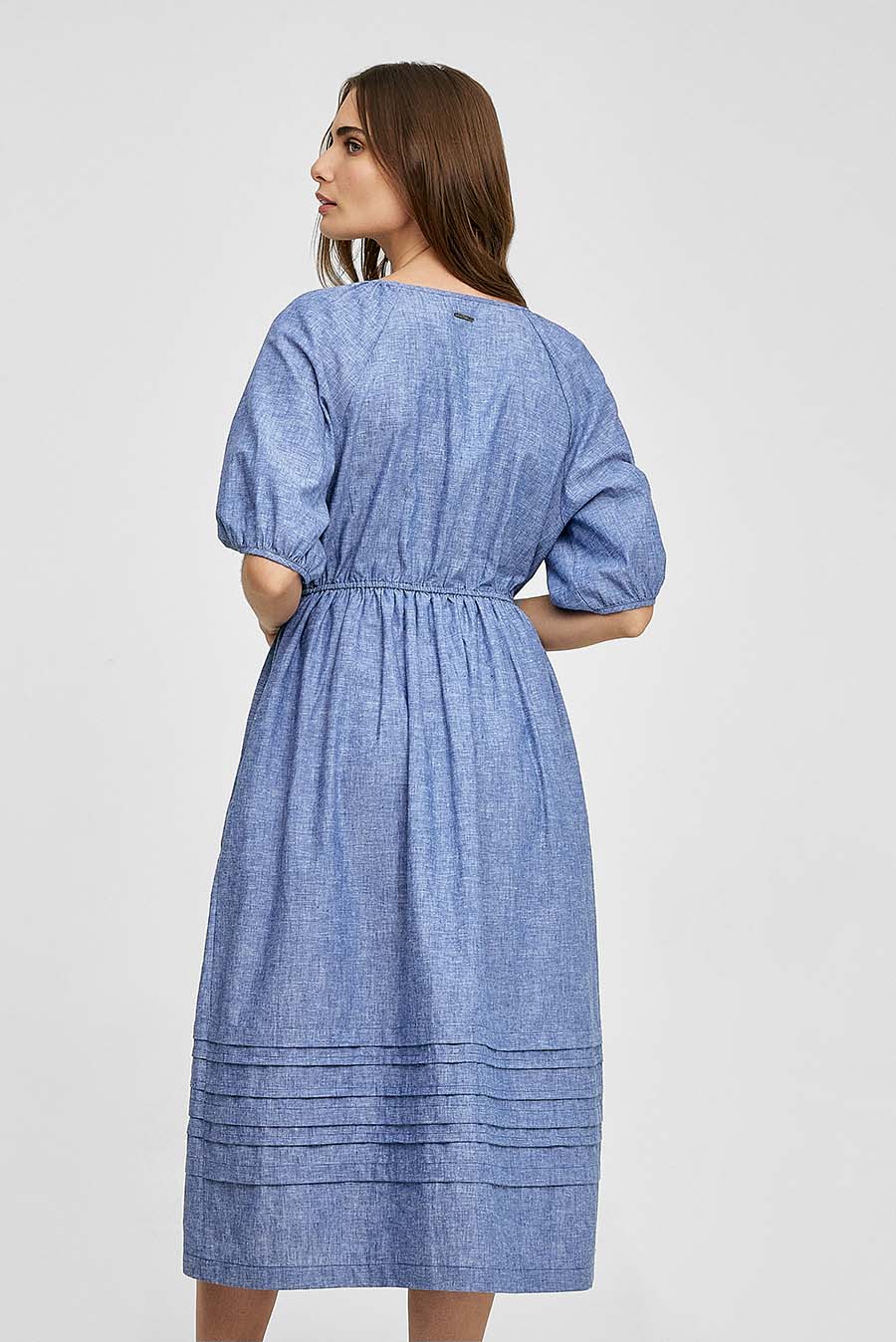 Vestido con línea de cintura color azul