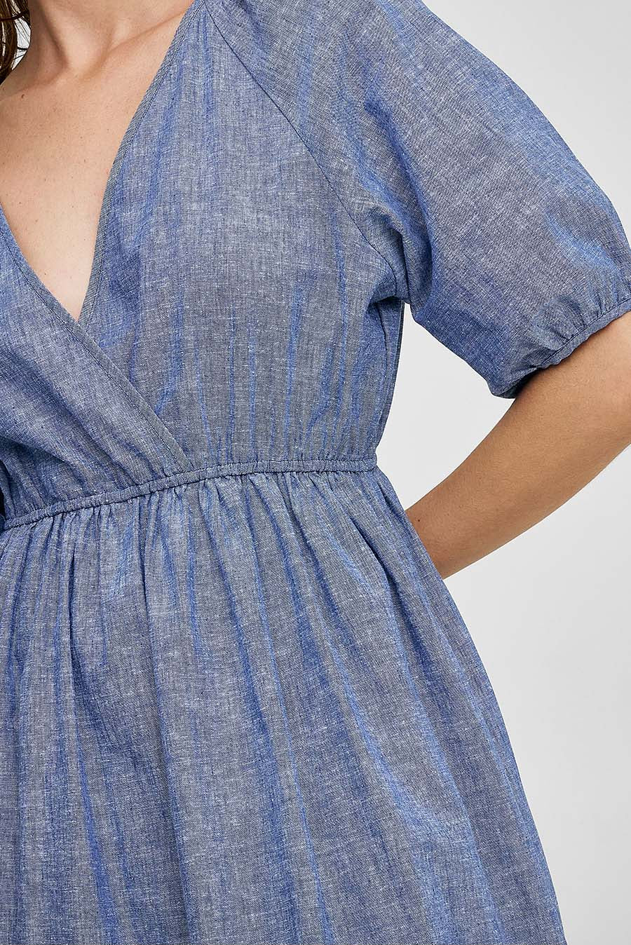 Vestido con línea de cintura color azul