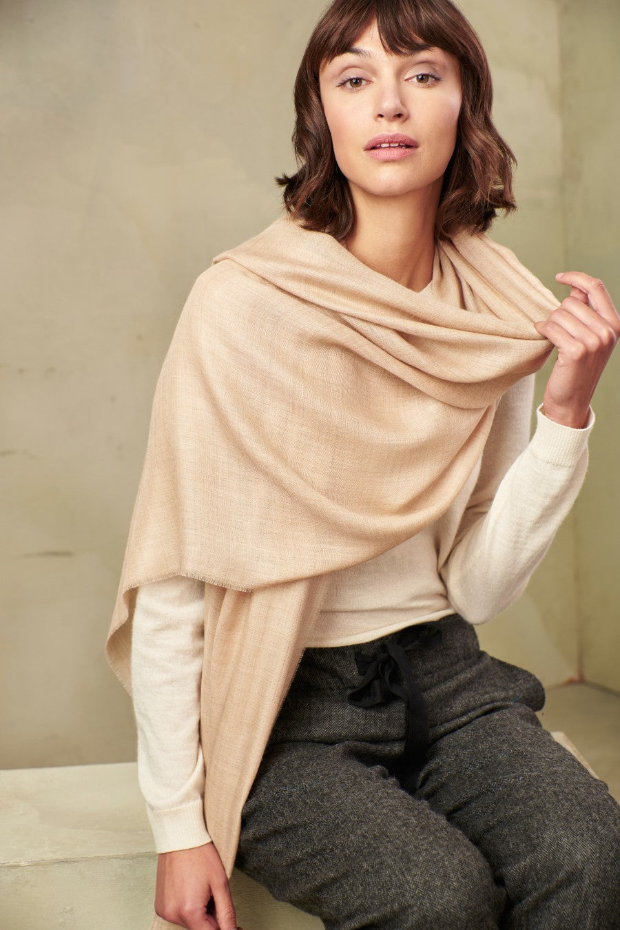 Teaberry Shawl Baby Alpaca Color Beige