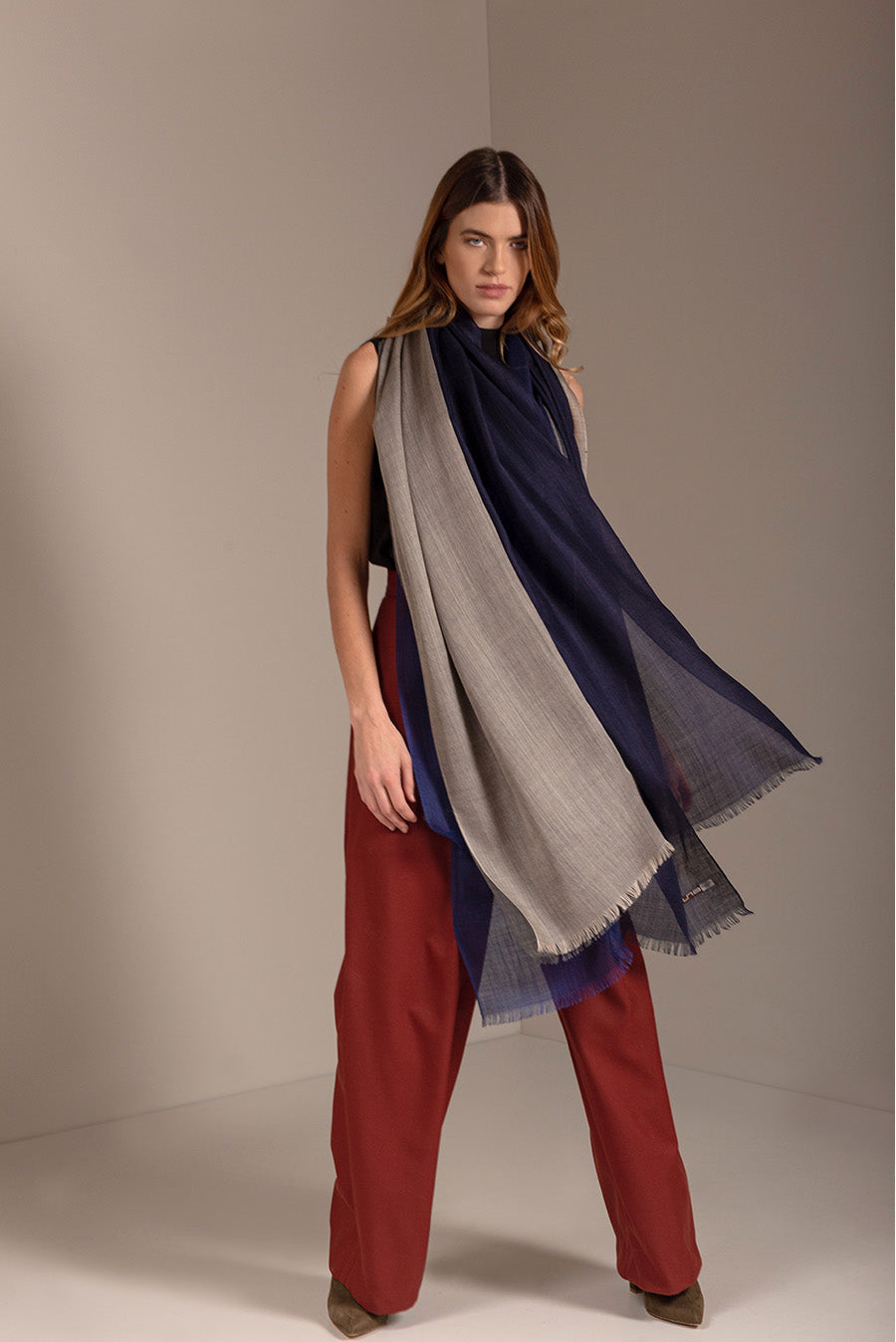 Barnabé Shawl Royal Alpaca & Silk Color Blue