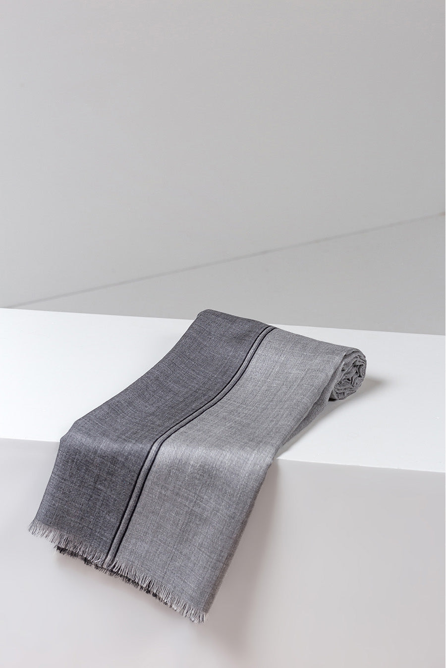 ESTOLA BARNABÉ DE ROYAL ALPACA & SEDA COLOR GRIS