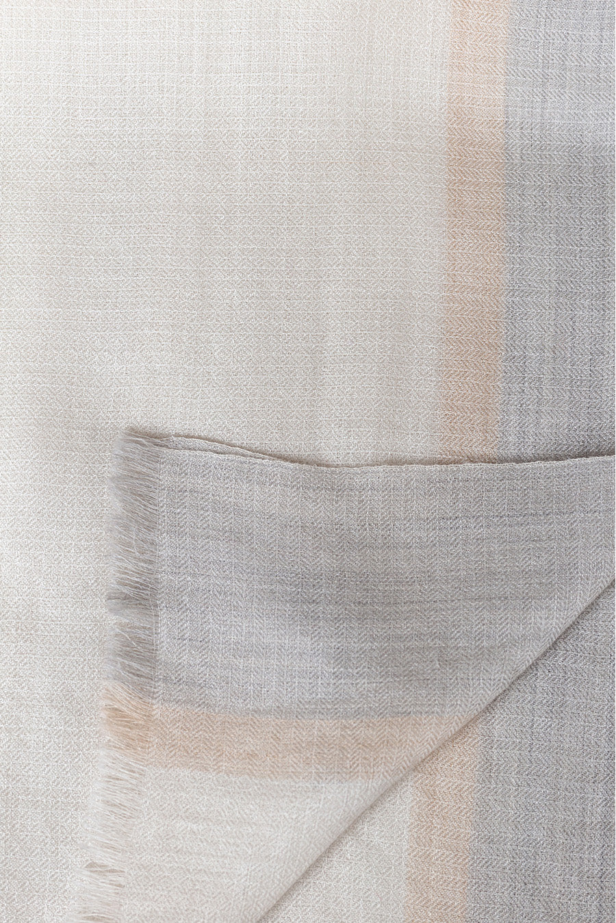 Baccarat Shawl Royal Alpaca & Silk Color Ecru