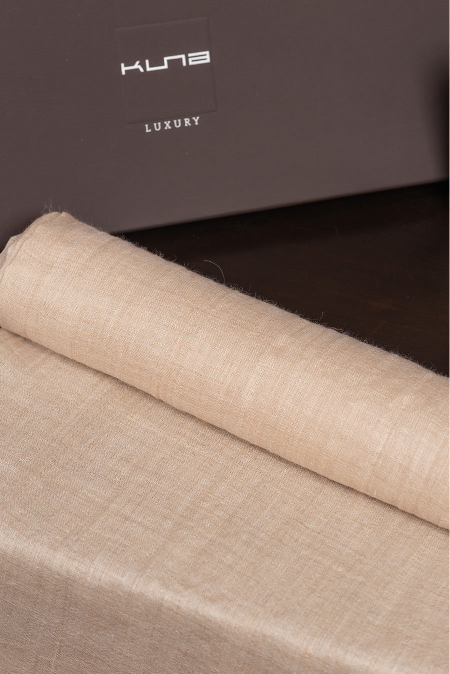 Balthazar Shawl Royal Alpaca & Silk Color Beige