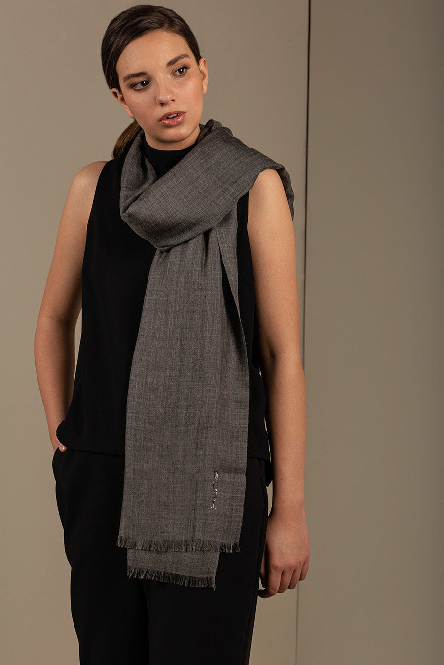 Bari Shawl Royal Alpaca & Silk Color Grey