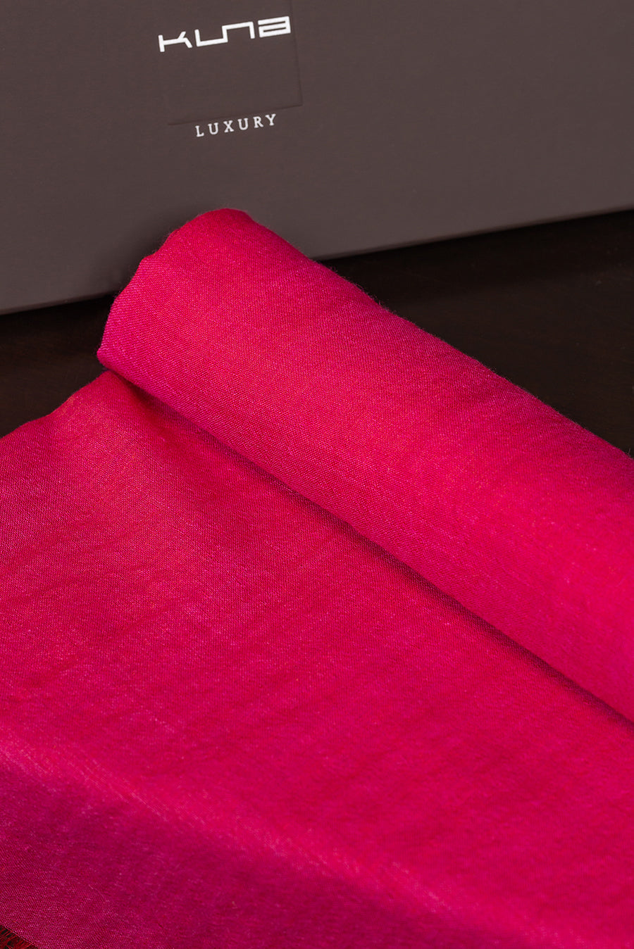 ESTOLA BILBAO DE ROYAL ALPACA & SEDA COLOR FUSCIA