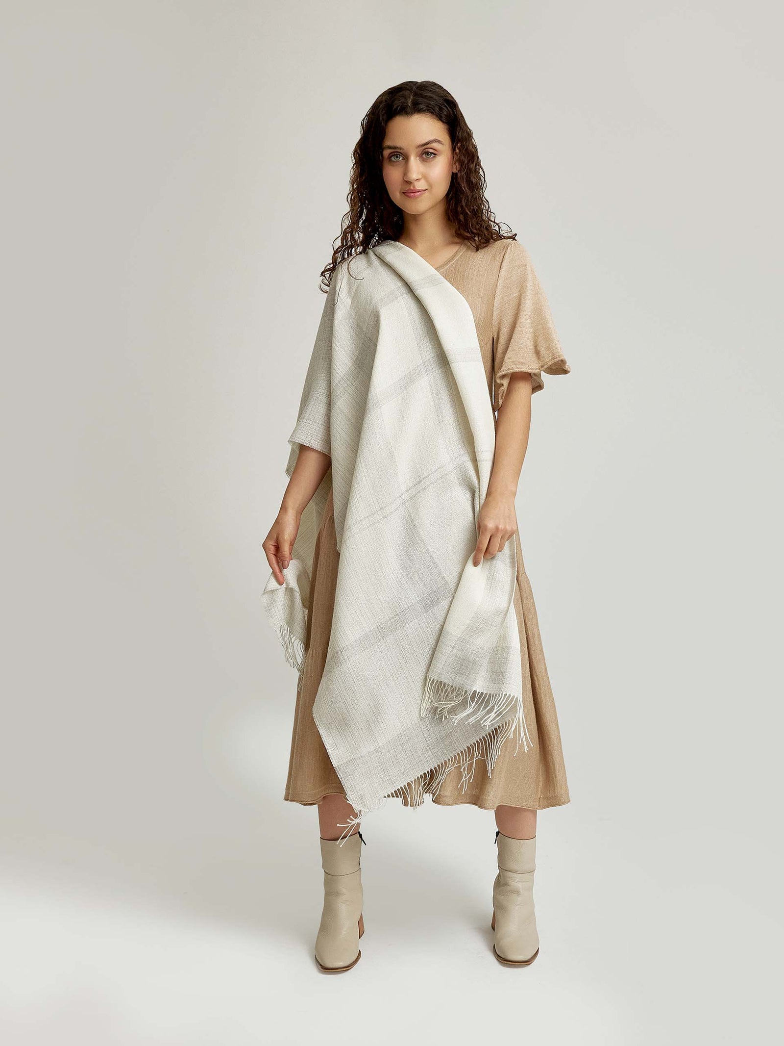 Chal Wingapo Baby Alpaca Color Crudo Ii