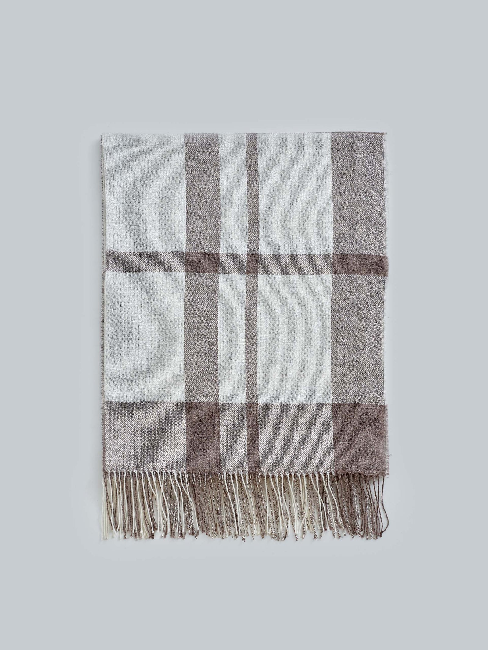 Wingapo Shawl Baby Alpaca Color Ecru Iii
