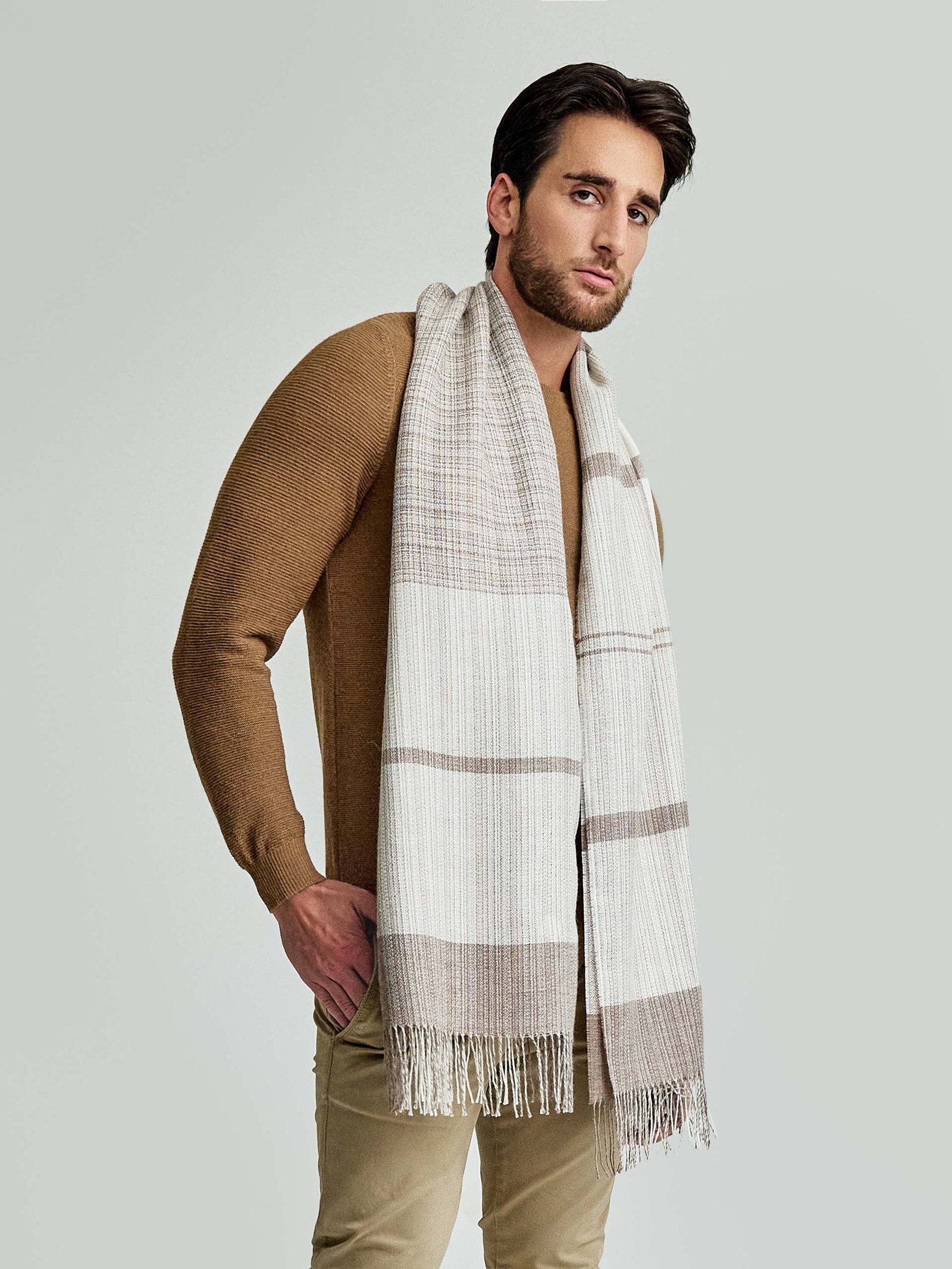 Wingapo Shawl Baby Alpaca Color Ecru Iii