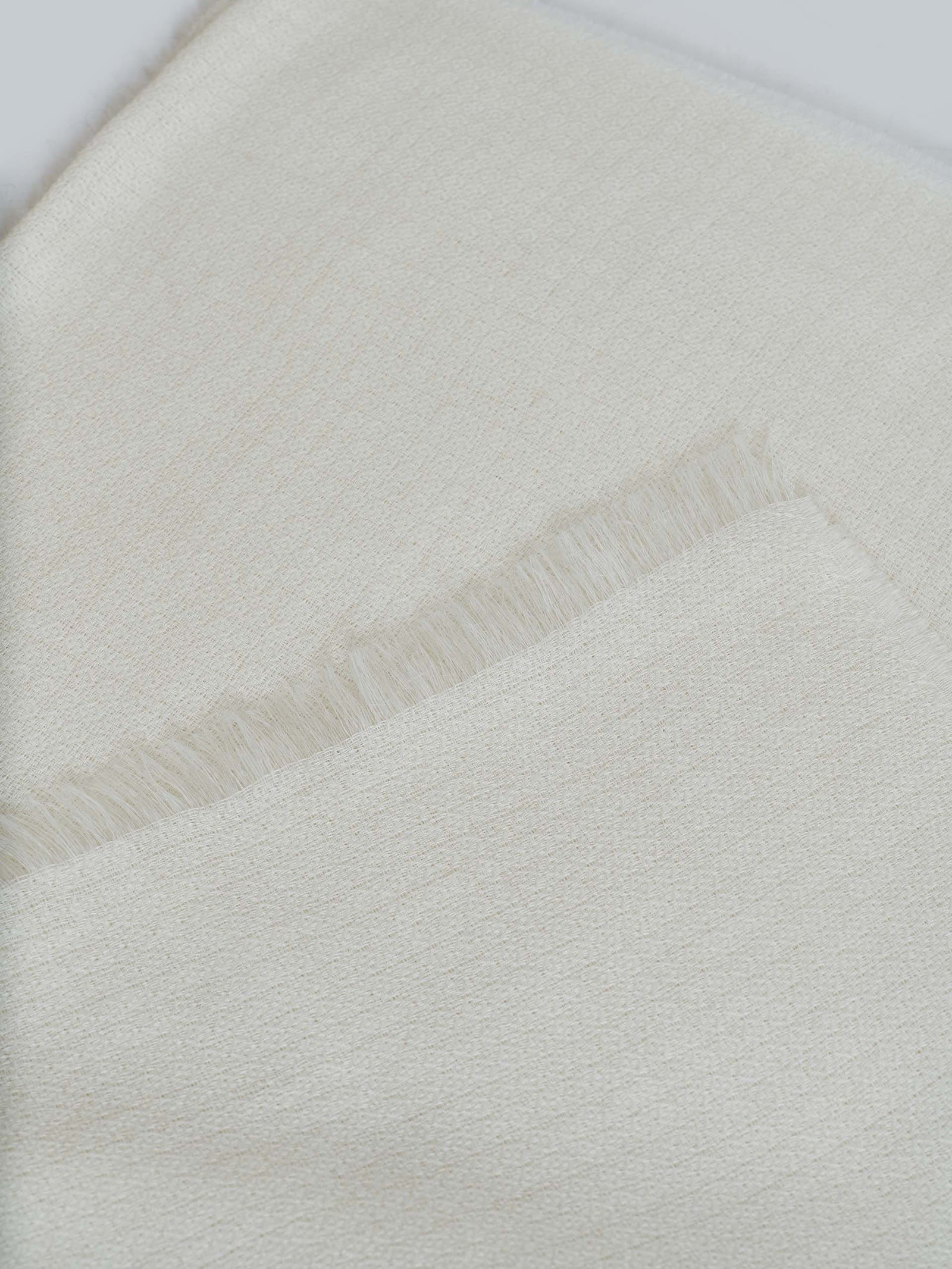 Windsurf Shawl Baby Alpaca Color Ecru