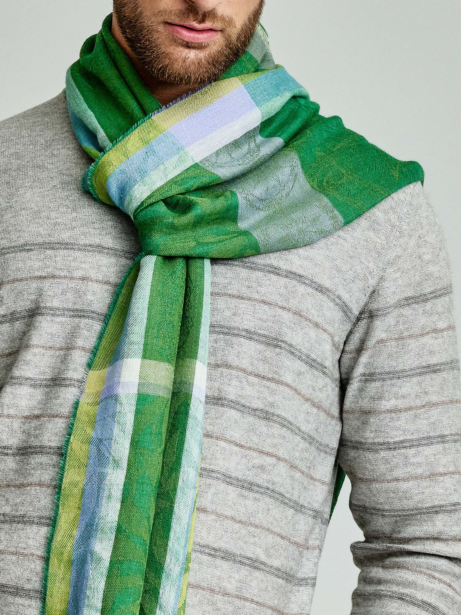Manta Warvick para bebé de Alpaca y Seda, color verde