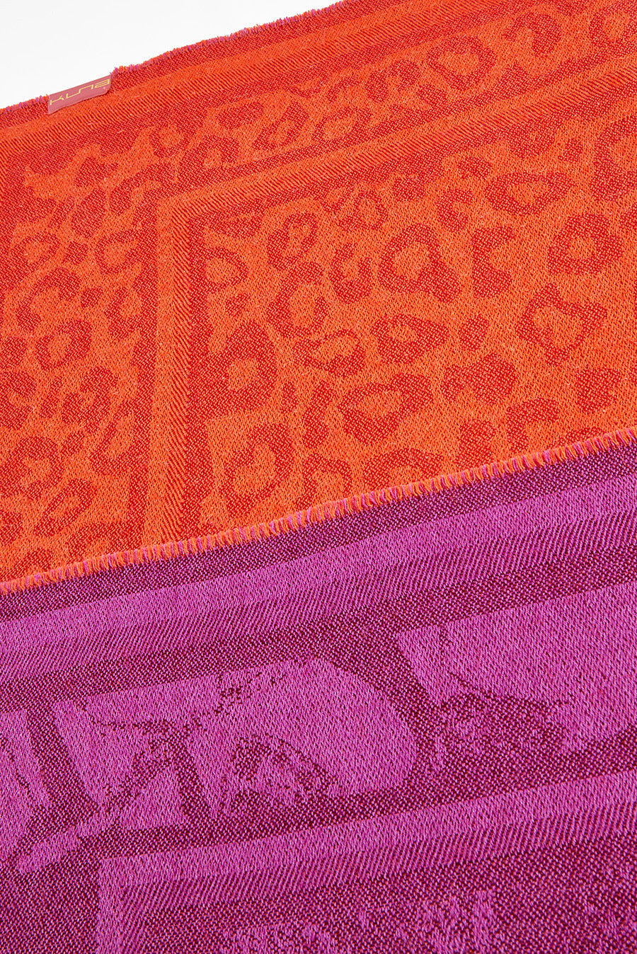 Wuttenberg Shawl Baby Alpaca & Silk Color Fucsia