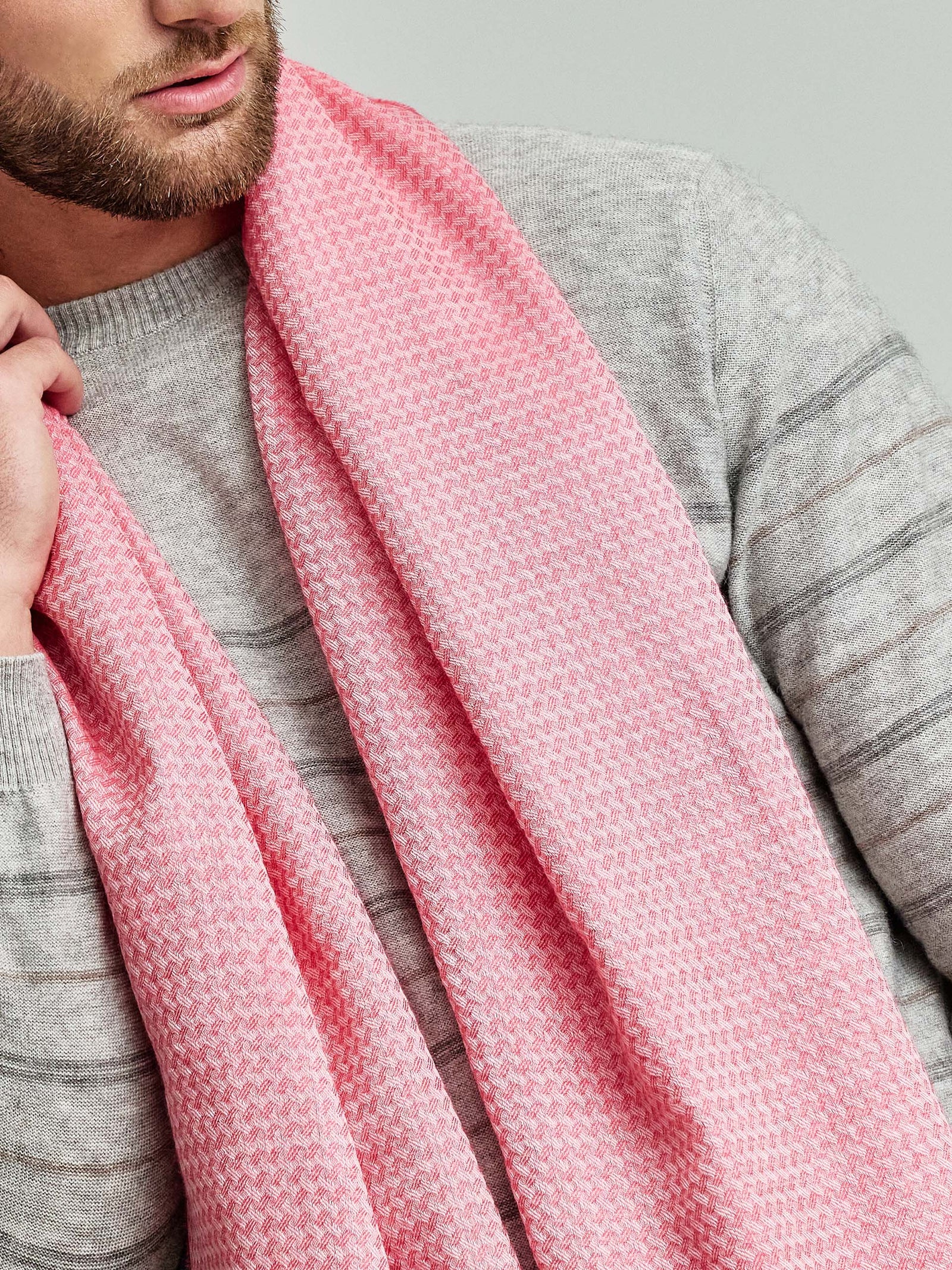 Wayne Chal de Bebé Alpaca y Seda Color Fucsia