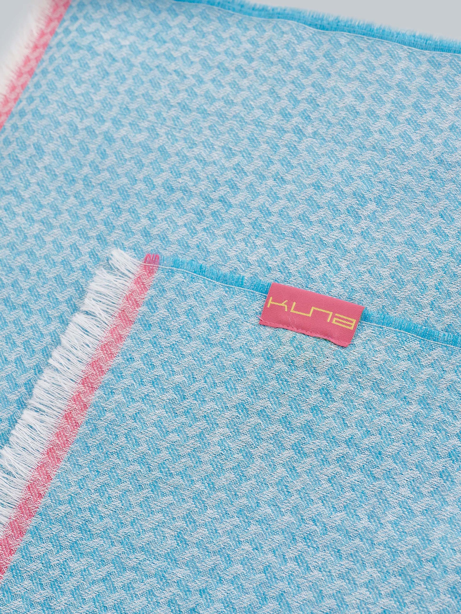 Wayne Shawl Baby Alpaca y Seda Color Turquesa