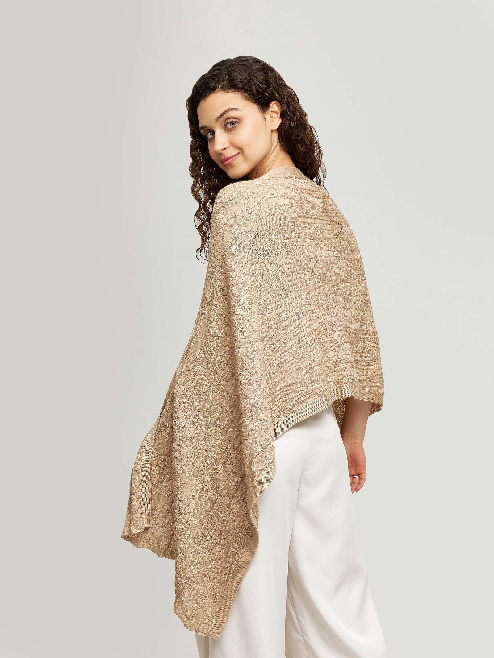 Wildberry Shawl Baby Alpaca & Silk Color Beige