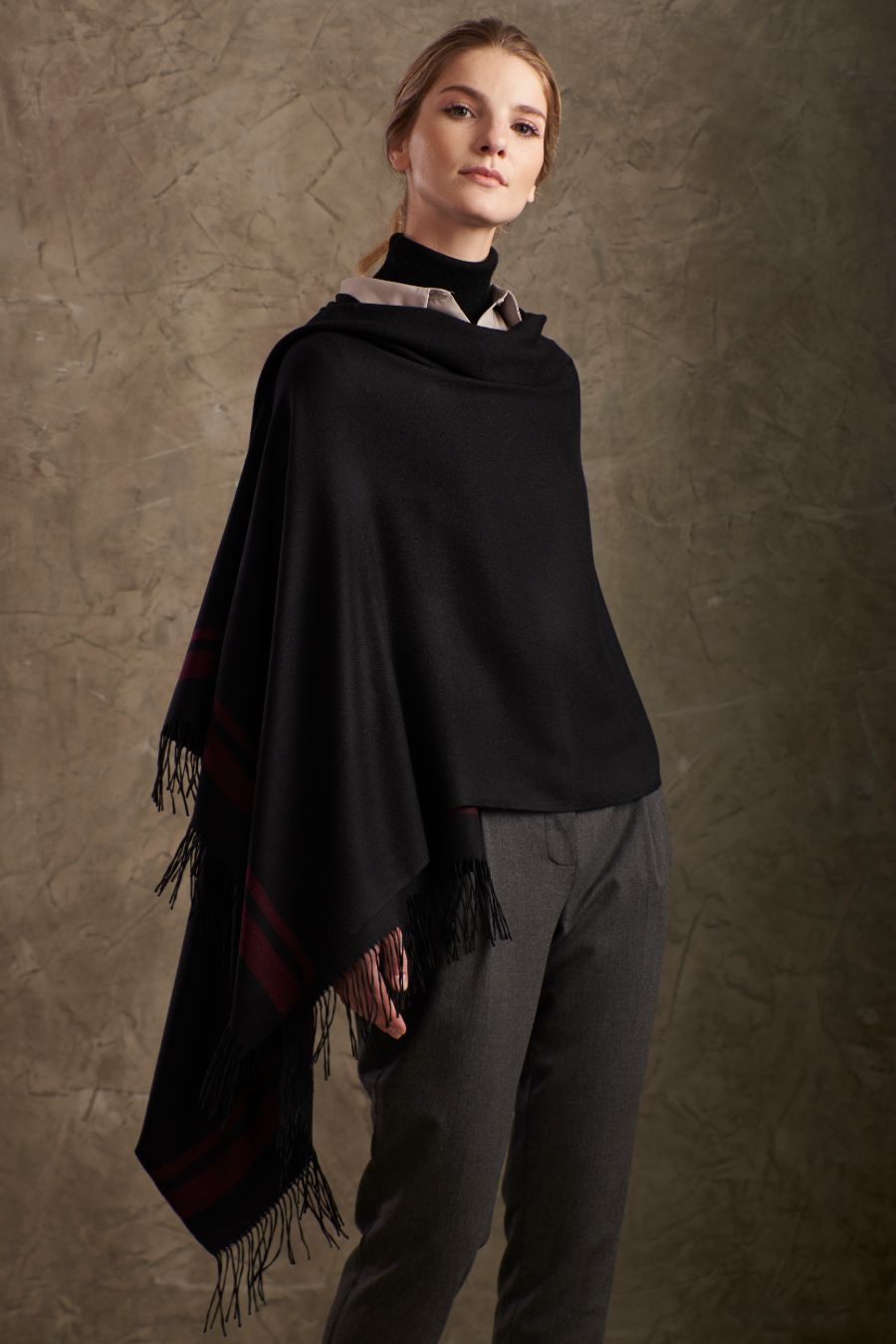 Bella Shawl Vikuna Color Black