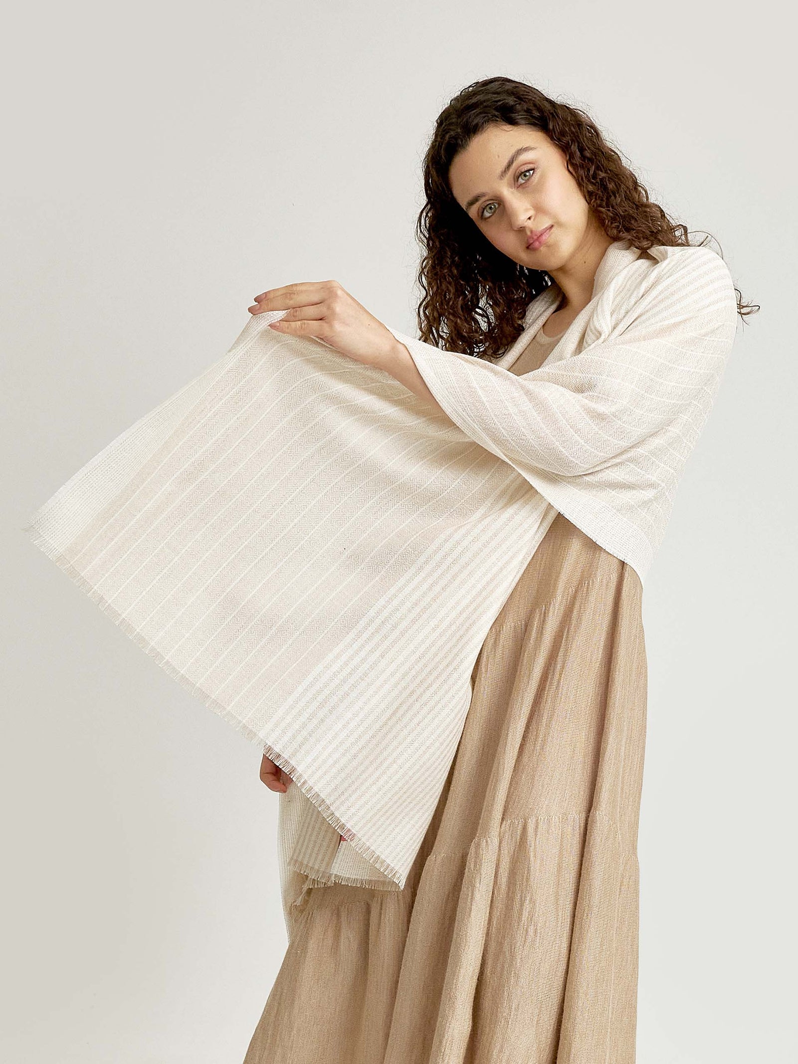 Walden Shawl Cotton & Baby Alpaca Color Beige