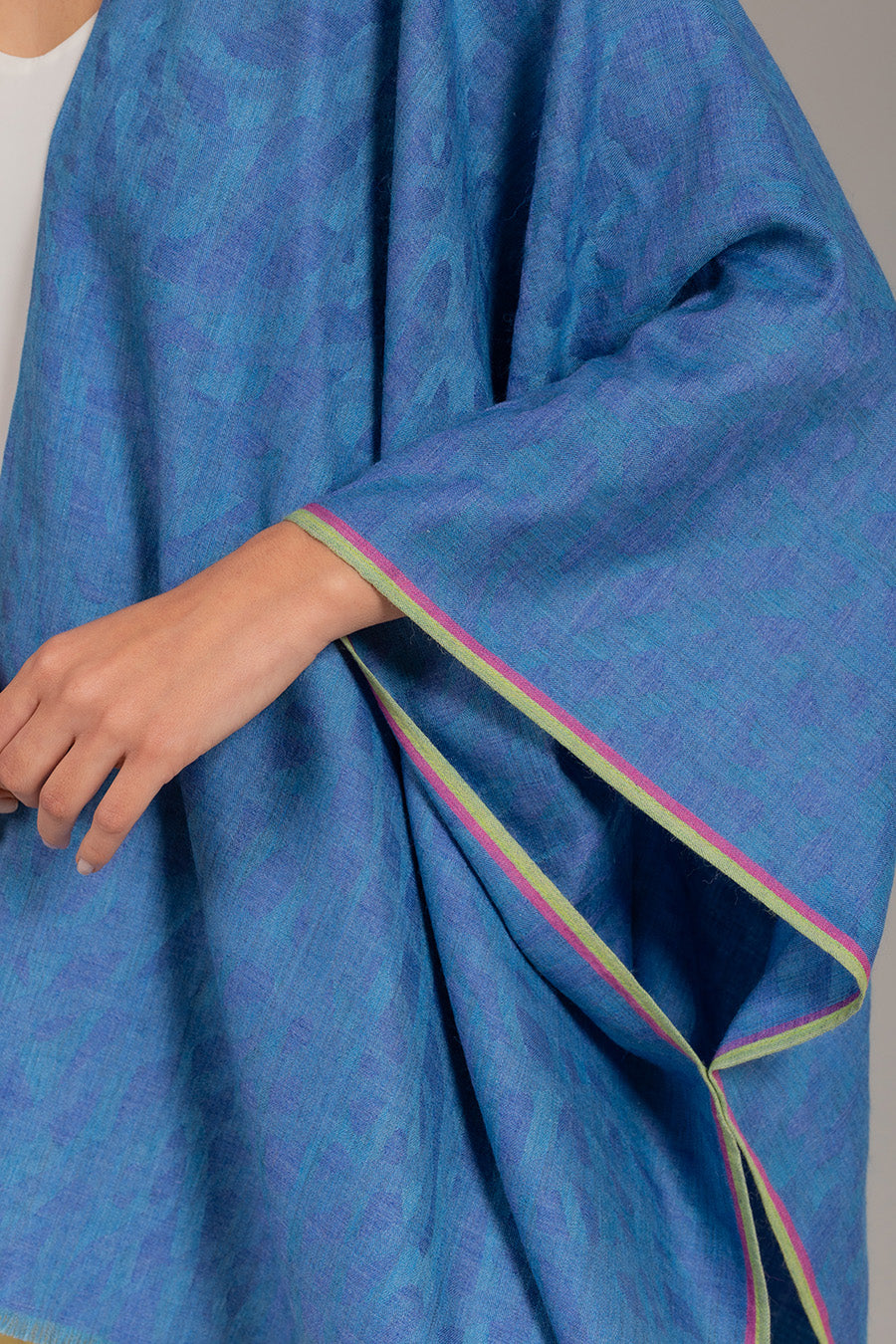 Umacollo Cape Baby Alpaca Color Blue