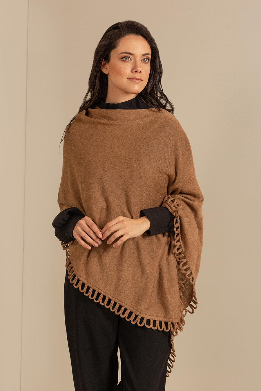 Bruma Poncho Alpaca 16 Color Camel