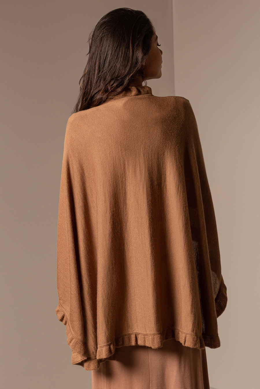 PONCHO BROMELIA DE ALPACA 16 COLOR CAMEL