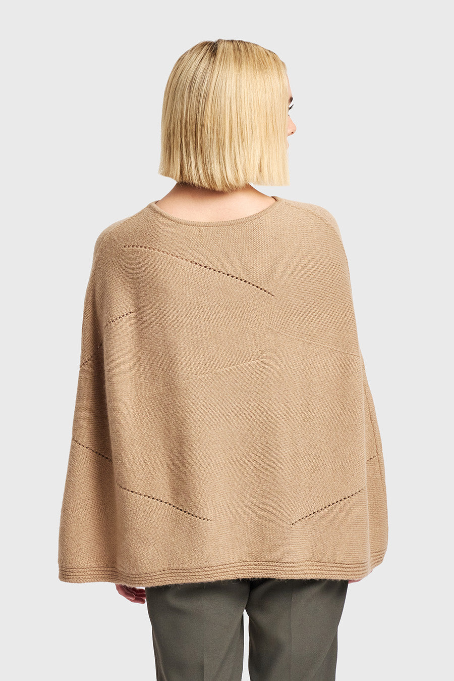 Poncho Wonderland De Baby Alpaca Color Semola