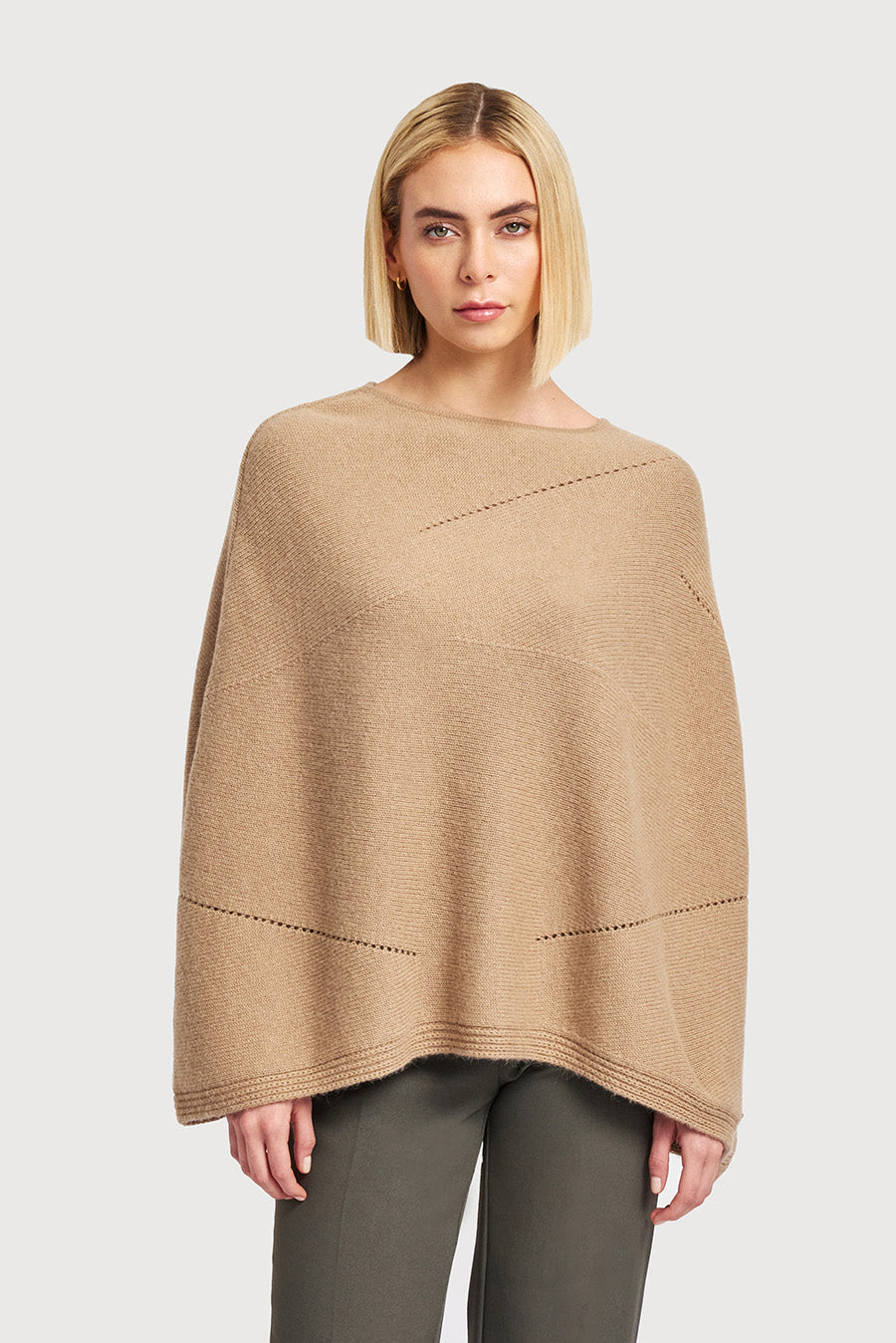 Poncho Wonderland De Baby Alpaca Color Semola