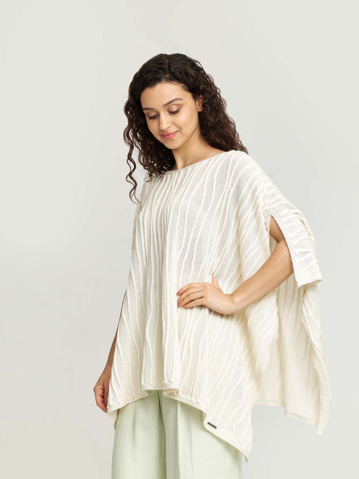 Wichita Poncho Baby Alpaca y Seda Color Crudo