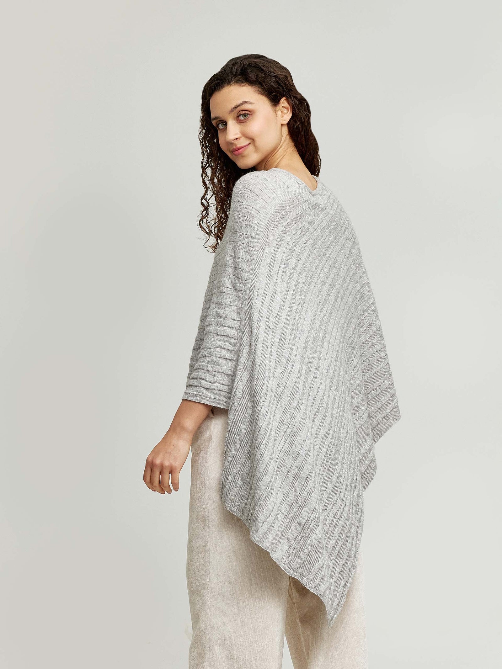 Wasabi Poncho Cotton & Baby Alpaca Color Grey