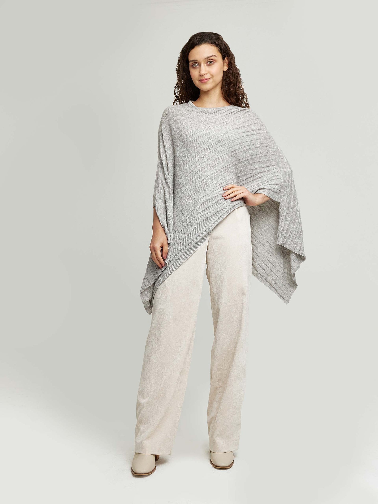Wasabi Poncho Cotton & Baby Alpaca Color Grey