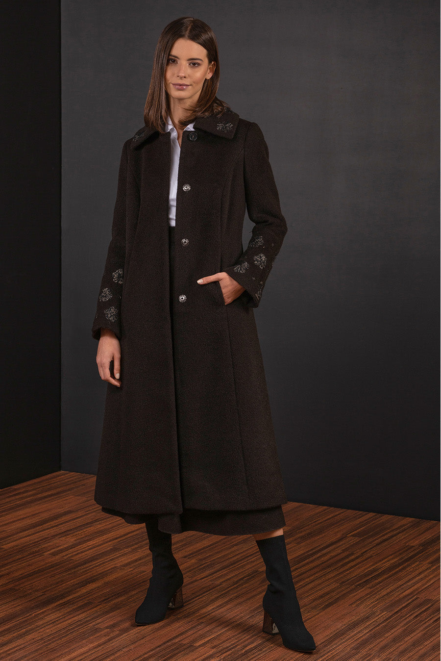 ABRIGO BERGERA DE ALPACA BLACK COLOR BLACK