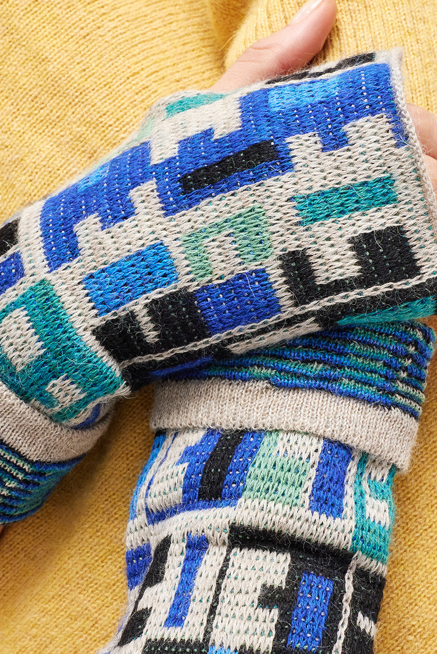 Wadja Gloves Baby Alpaca Color Atitlan